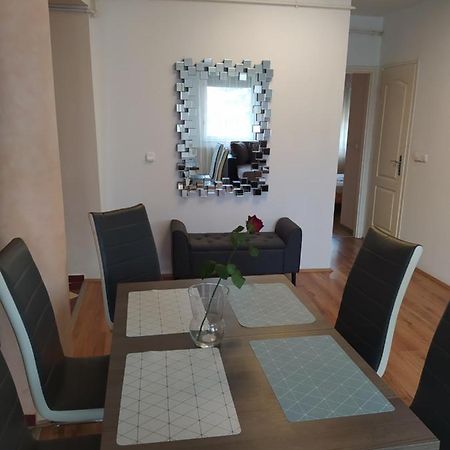 Kristaly Apartman Szeged Buitenkant foto