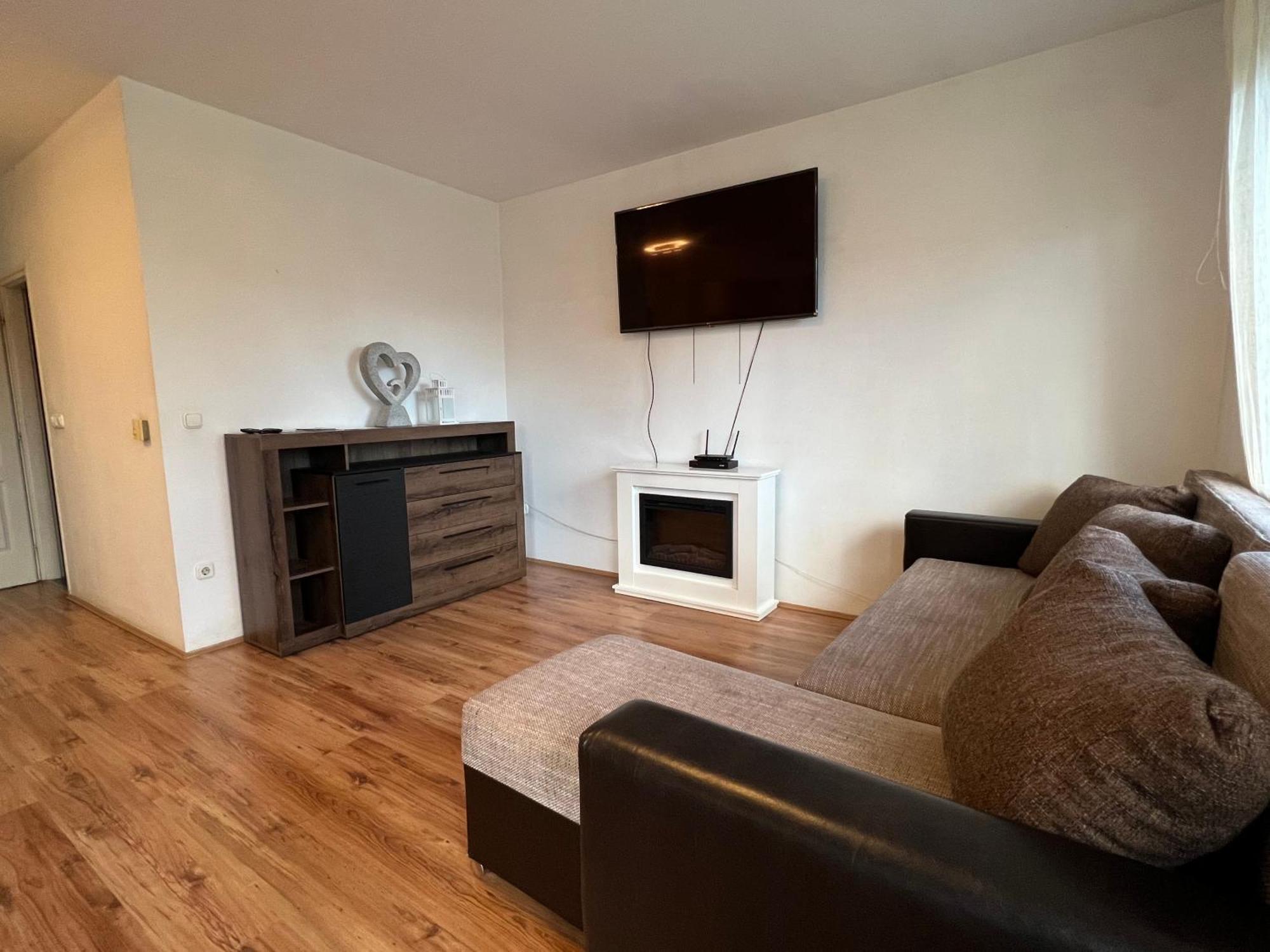 Kristaly Apartman Szeged Buitenkant foto