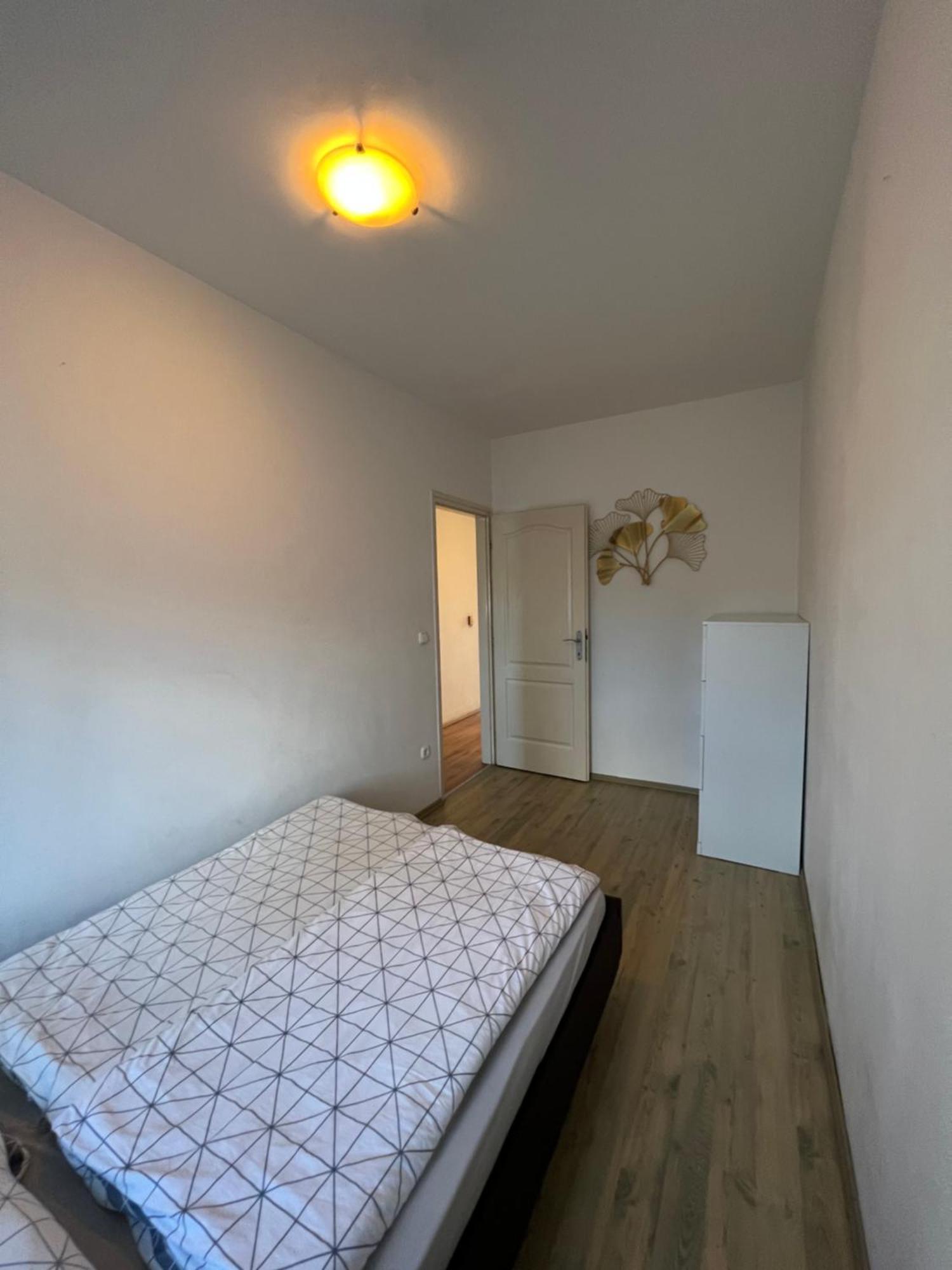 Kristaly Apartman Szeged Buitenkant foto