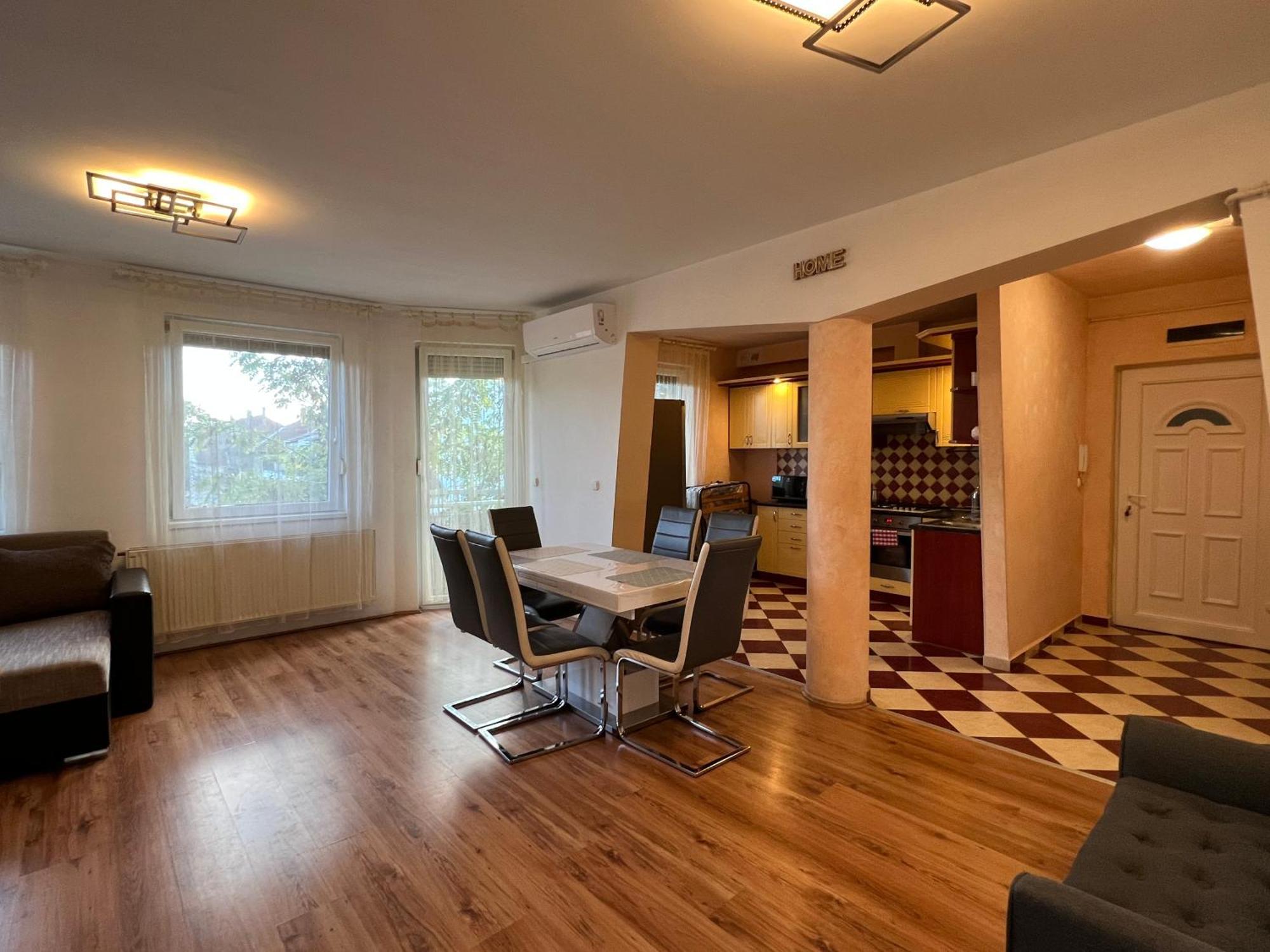 Kristaly Apartman Szeged Buitenkant foto