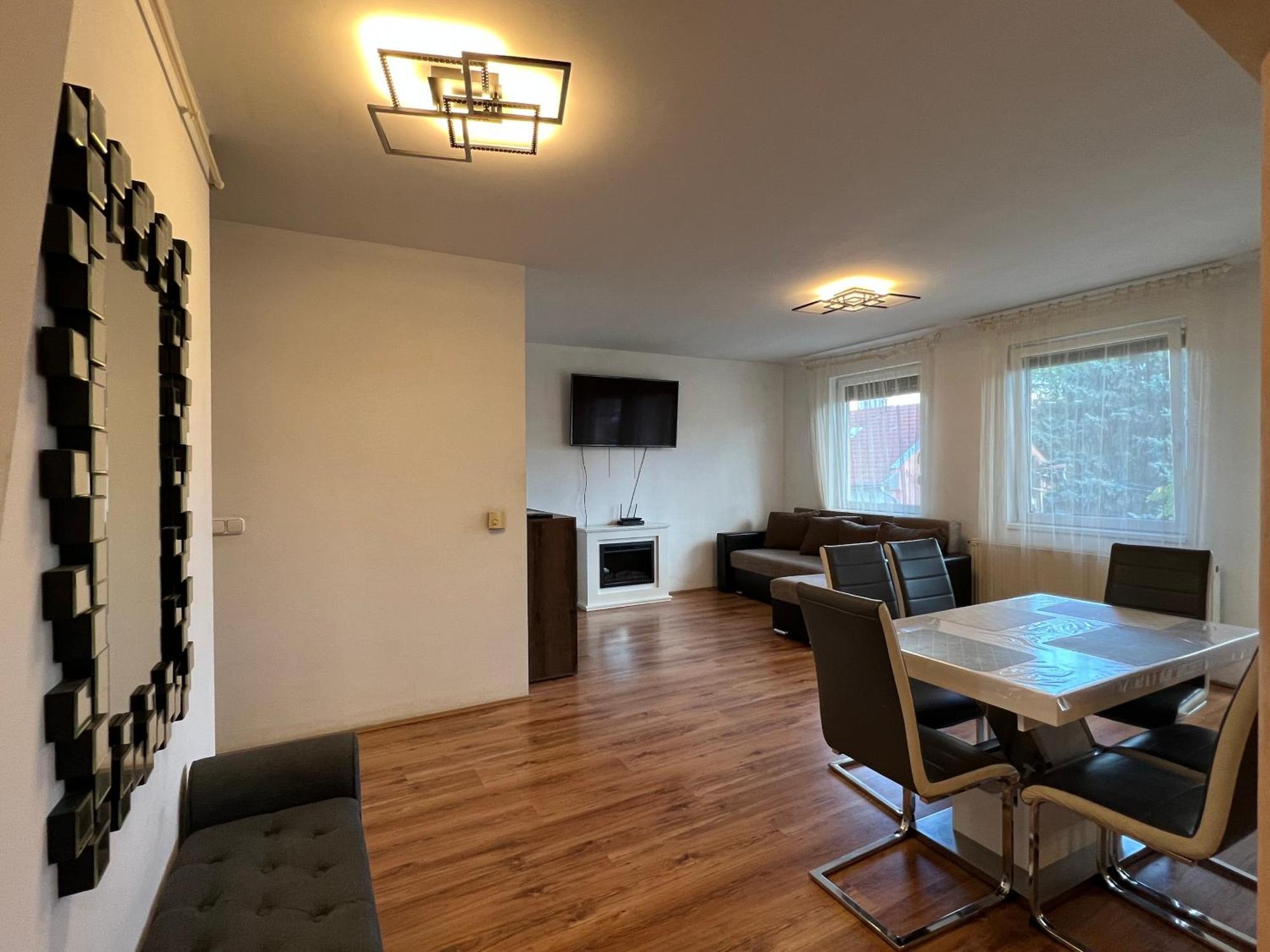 Kristaly Apartman Szeged Buitenkant foto
