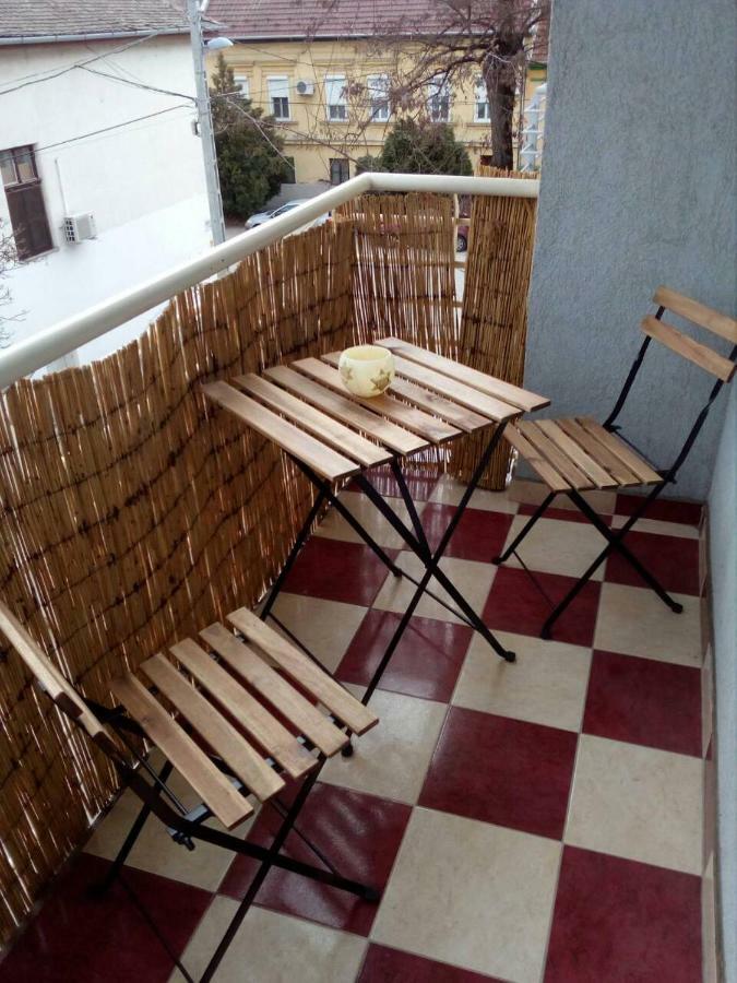 Kristaly Apartman Szeged Buitenkant foto