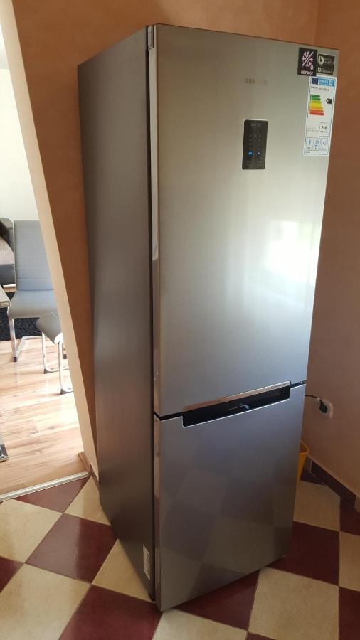 Kristaly Apartman Szeged Buitenkant foto